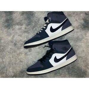 Air Jordan 1 Mid Sneakers Size 11.5 Obsidian black/Sanded purple